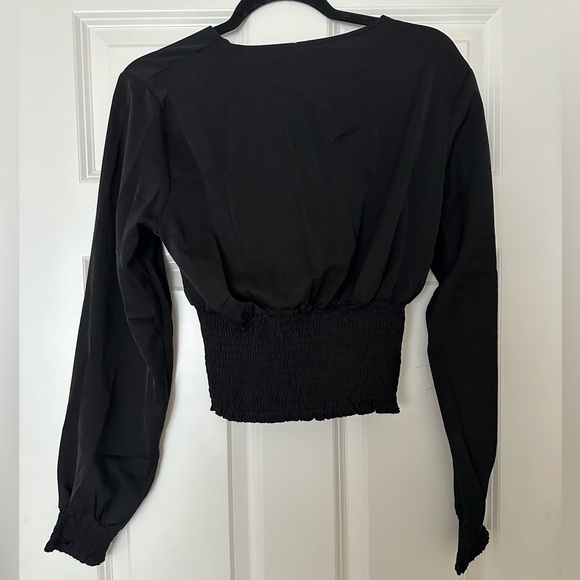 LYANER Women's Satin Deep V Neck Ruched Blouse - Size S - Picture 2 of 4